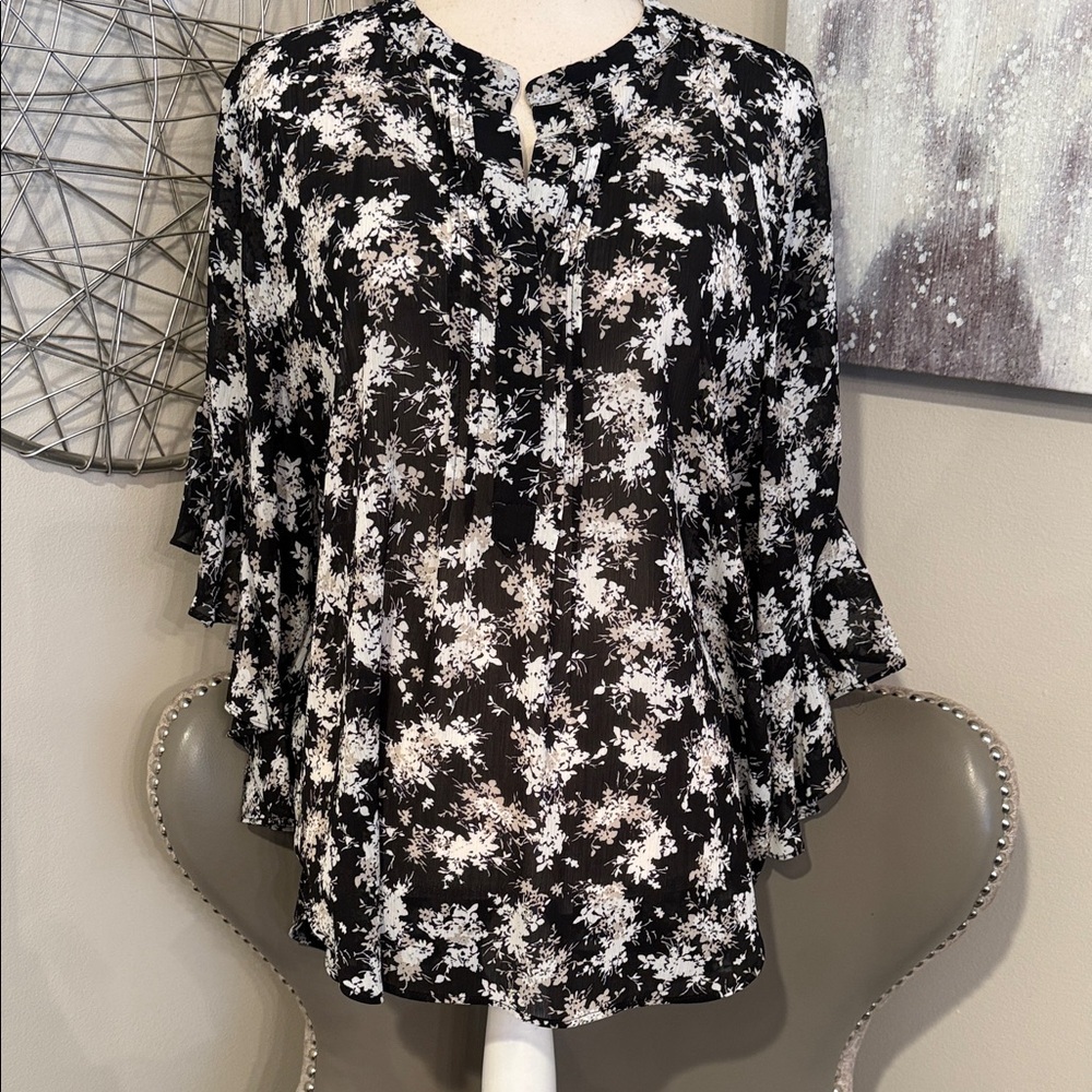 Vince Camuto Black & White Floral V-Neck Women's Blouse Size Large